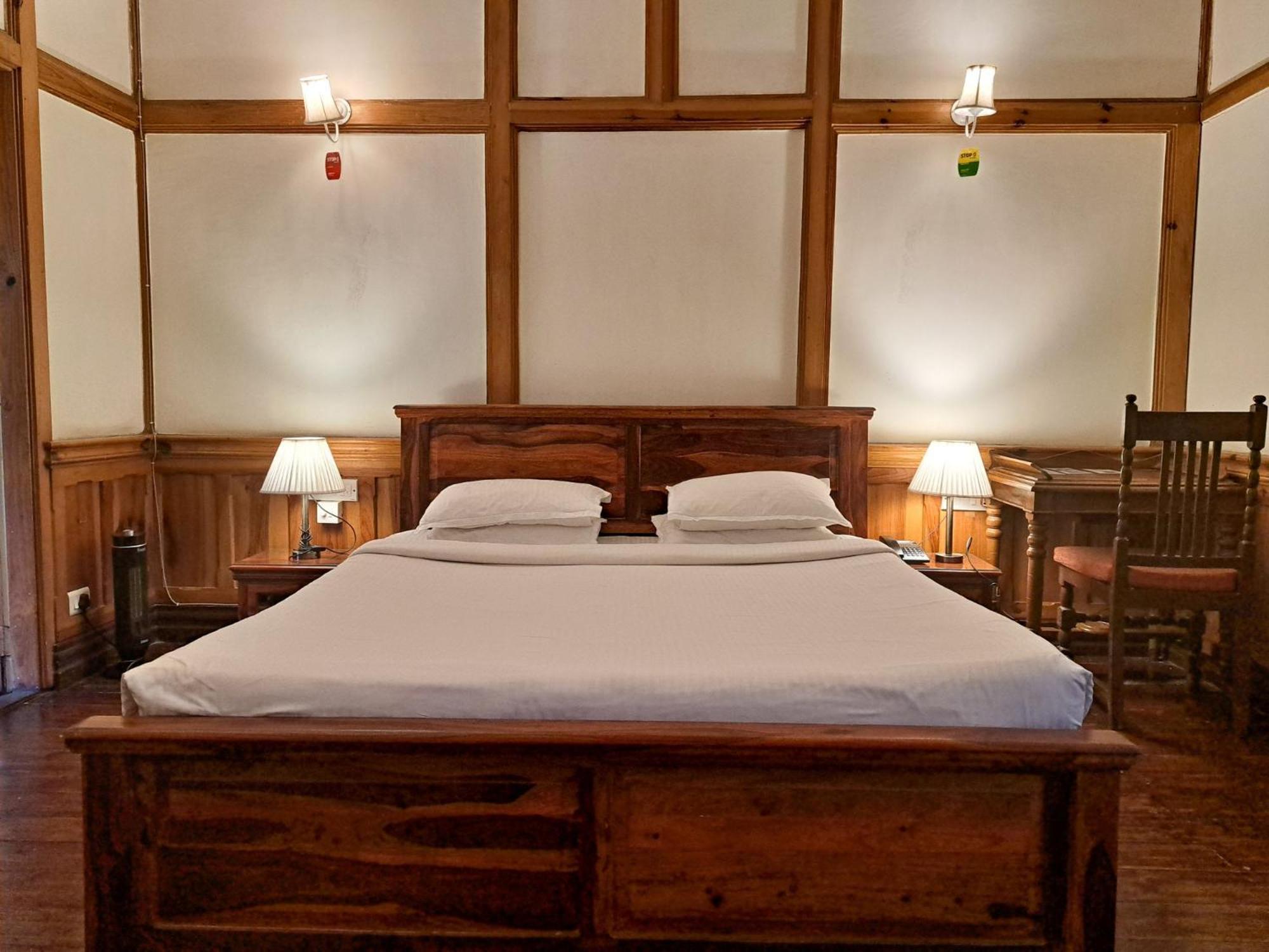 The Heritage Club - Tripura Castle Hotel And Spa Шиллонг Экстерьер фото