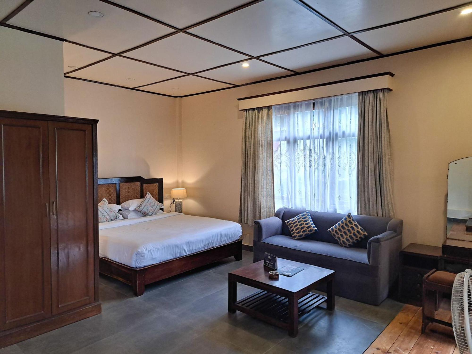 The Heritage Club - Tripura Castle Hotel And Spa Шиллонг Экстерьер фото