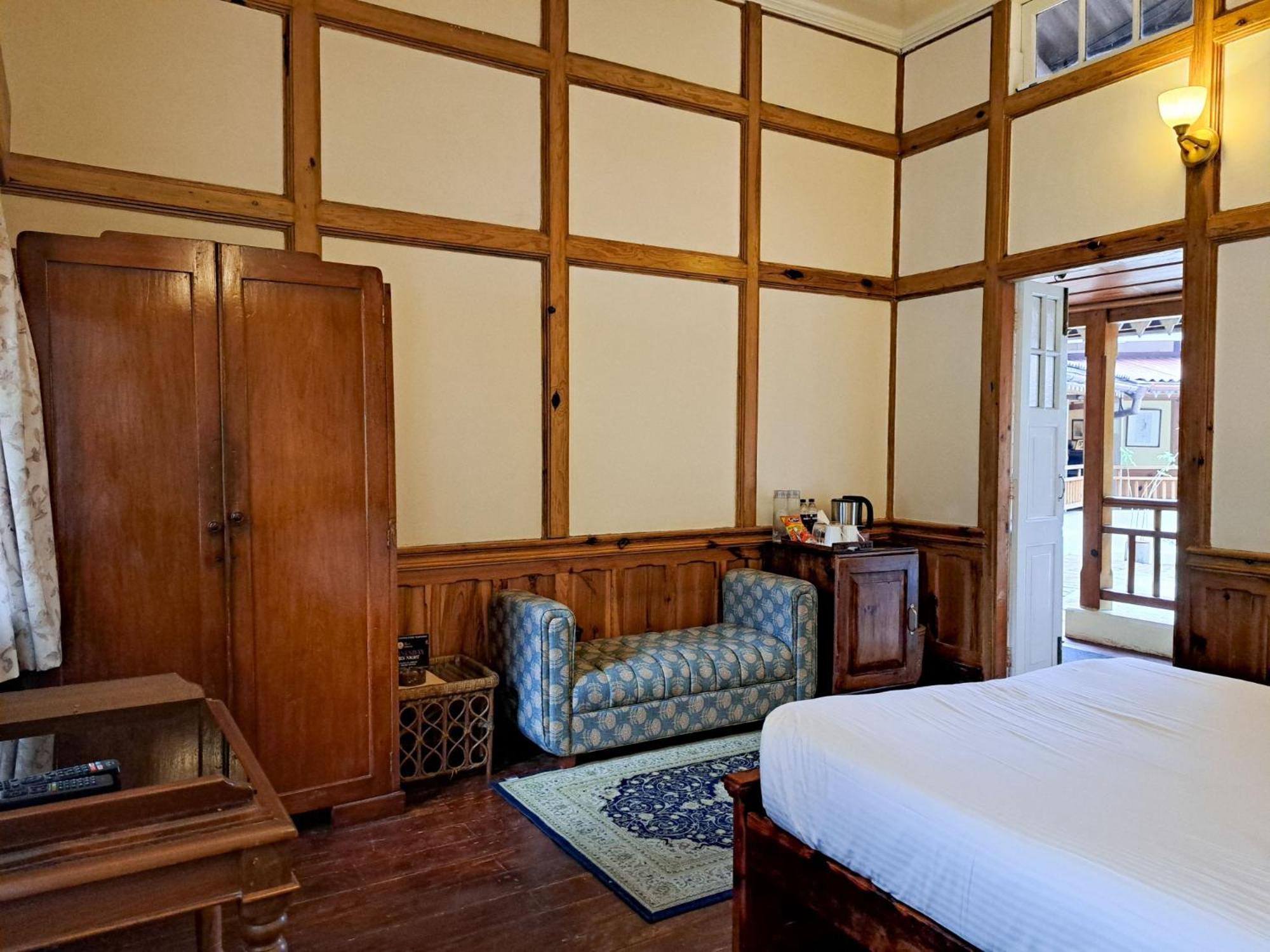 The Heritage Club - Tripura Castle Hotel And Spa Шиллонг Экстерьер фото