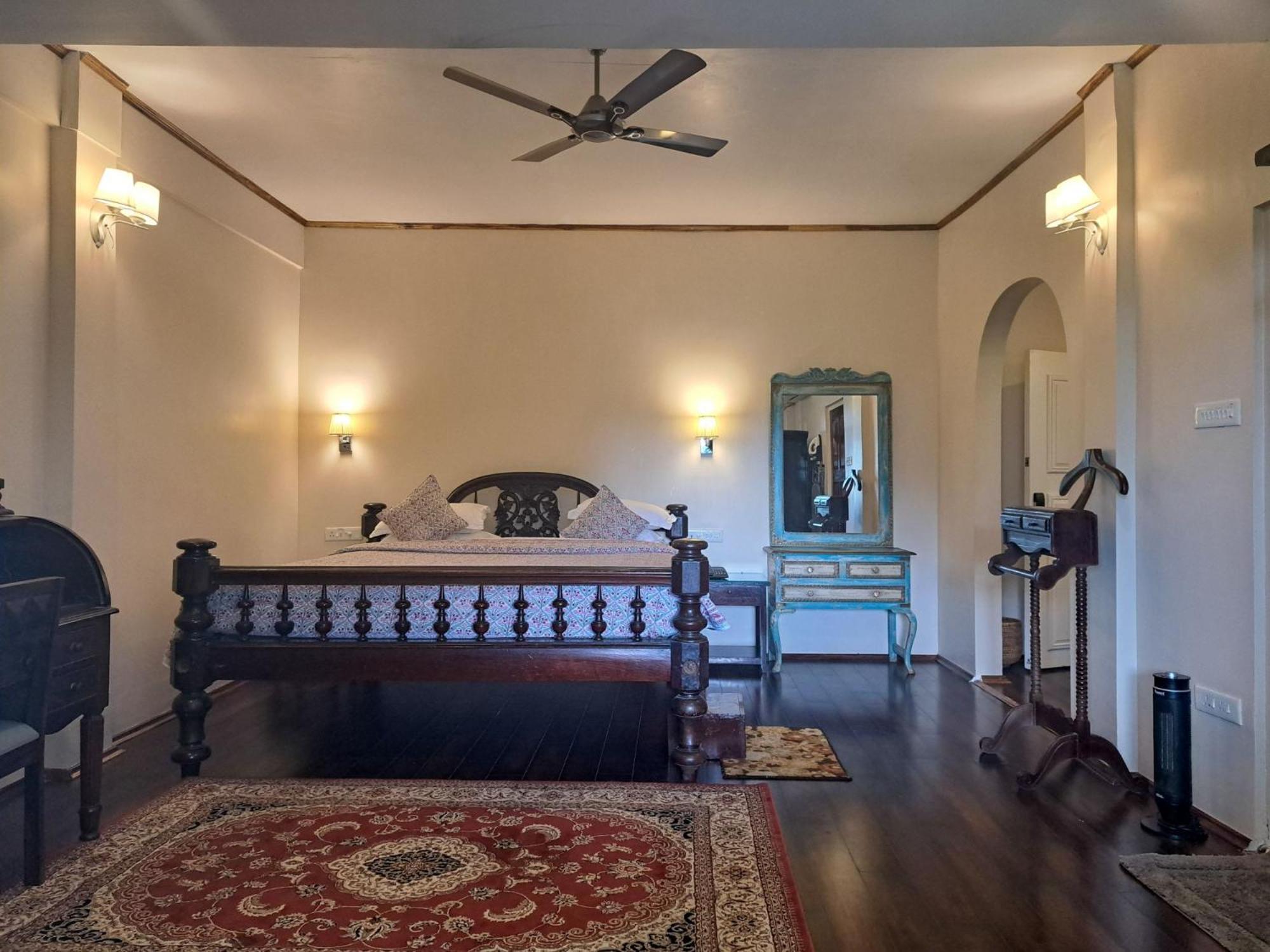 The Heritage Club - Tripura Castle Hotel And Spa Шиллонг Экстерьер фото