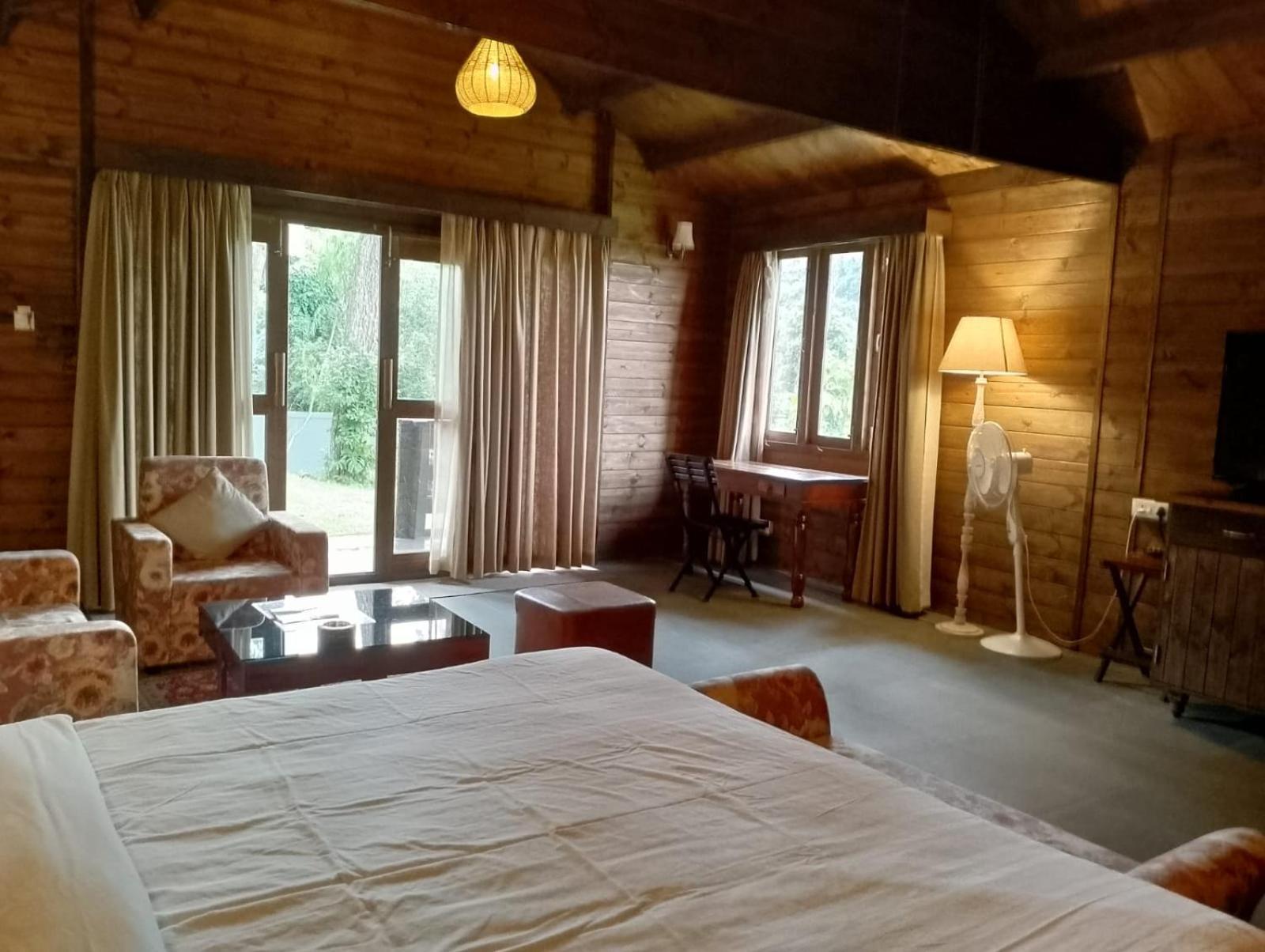 The Heritage Club - Tripura Castle Hotel And Spa Шиллонг Экстерьер фото