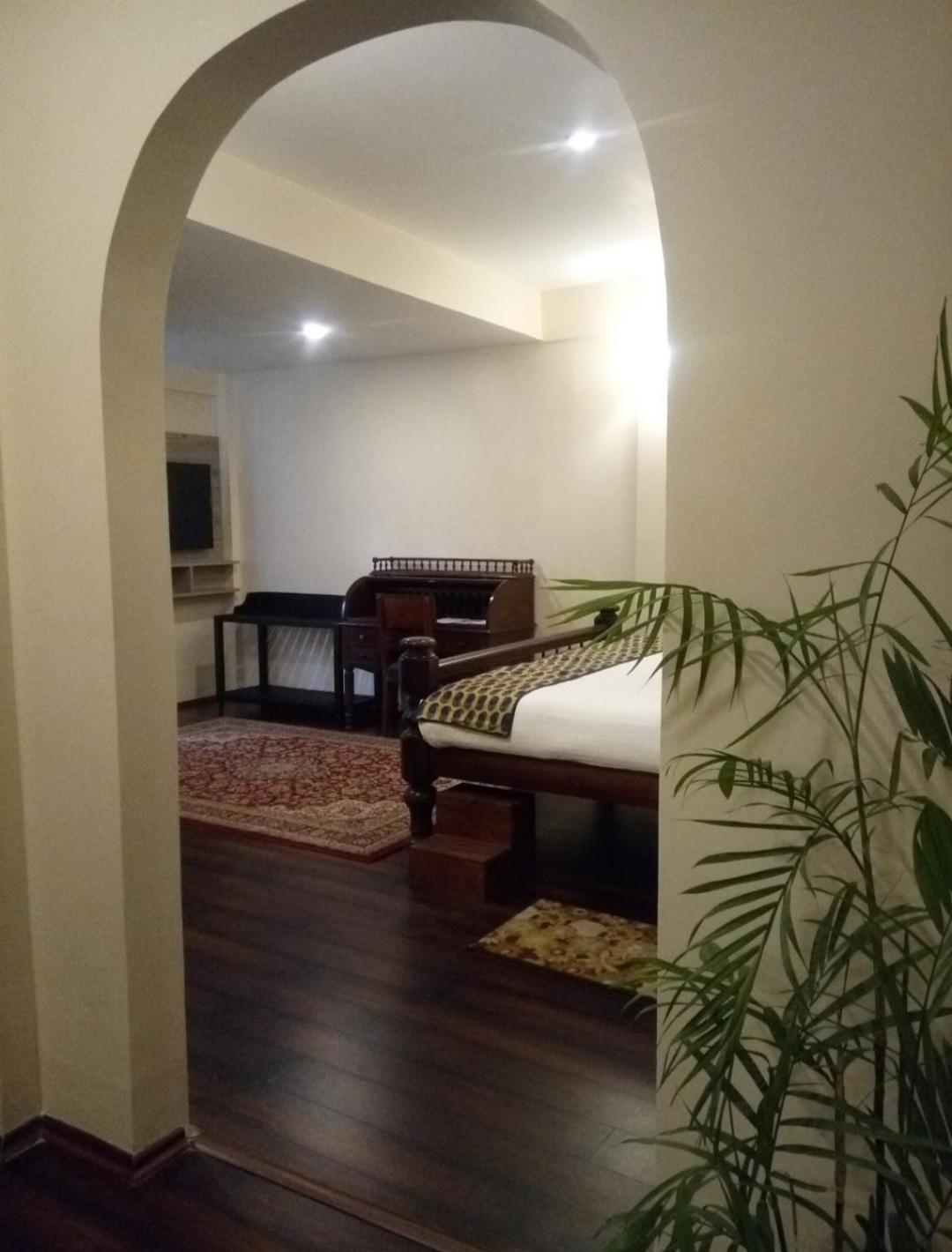 The Heritage Club - Tripura Castle Hotel And Spa Шиллонг Экстерьер фото