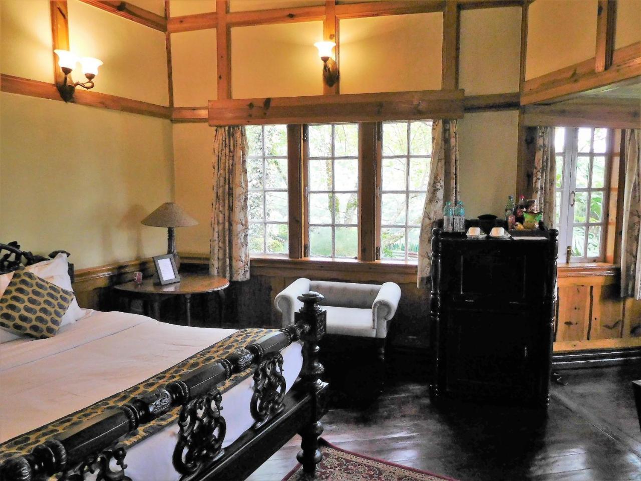 The Heritage Club - Tripura Castle Hotel And Spa Шиллонг Экстерьер фото